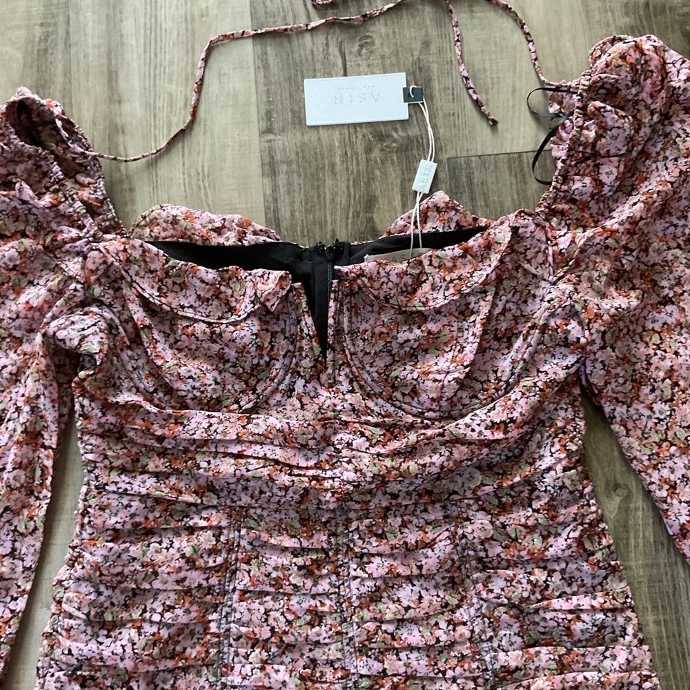 NWT ASTR the Label Carmella Mini Dress in Black & Pink Floral, Size L - Picture 4 of 7